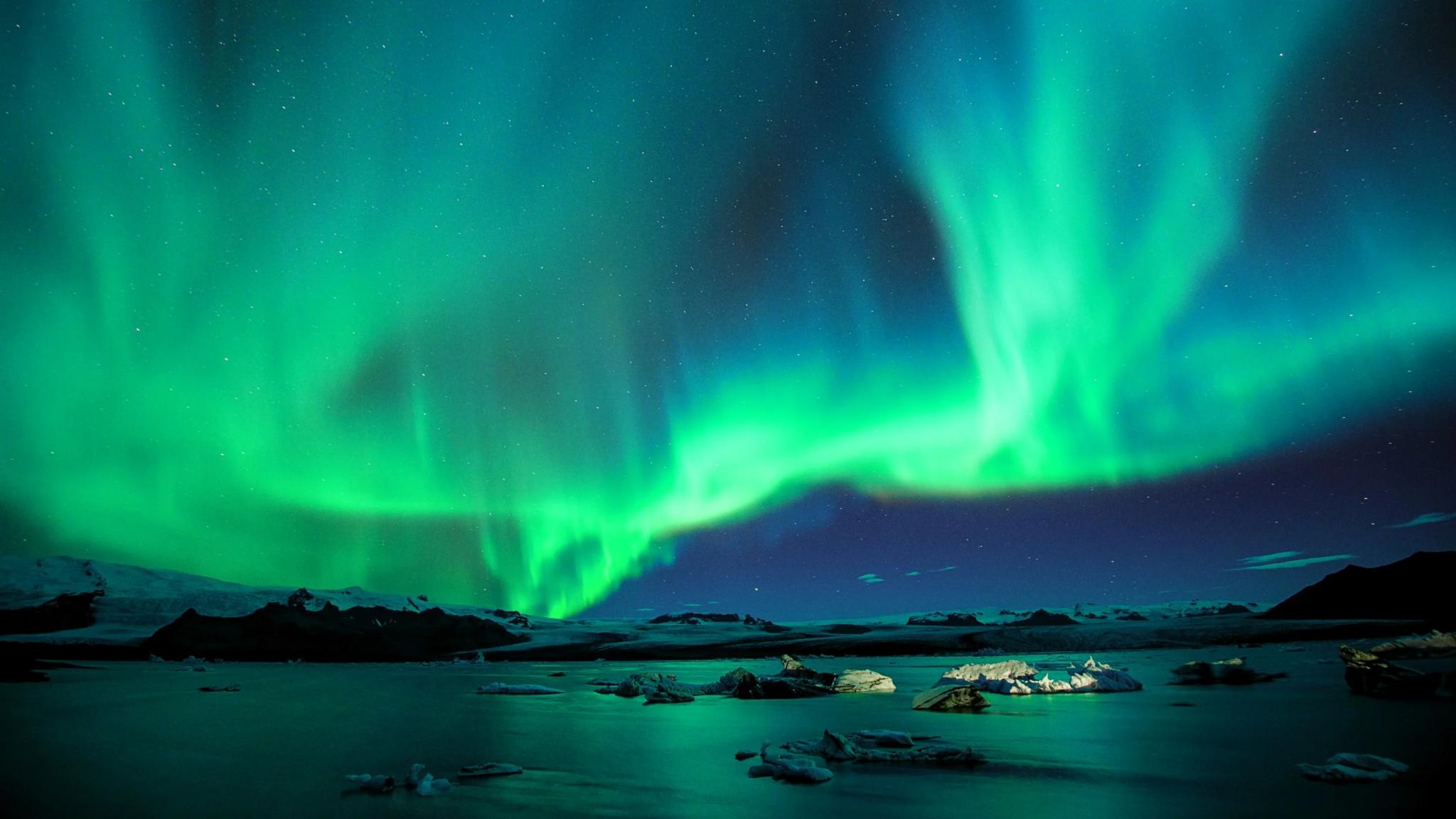 Paket Tour Murah Sweden Icehotel Kiruna Aurora Borealis Northern Lights.