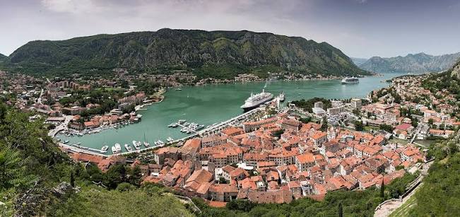 Paket Tour Murah Beautiful Balkan 9 Countries Christmas Market Europe BMM Travel.