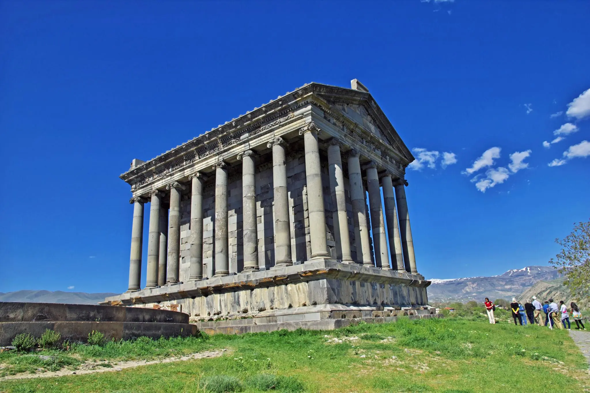 Paket Tour Murah Armenia Lake Sevan Garni Temple Republic Square Yerevan.