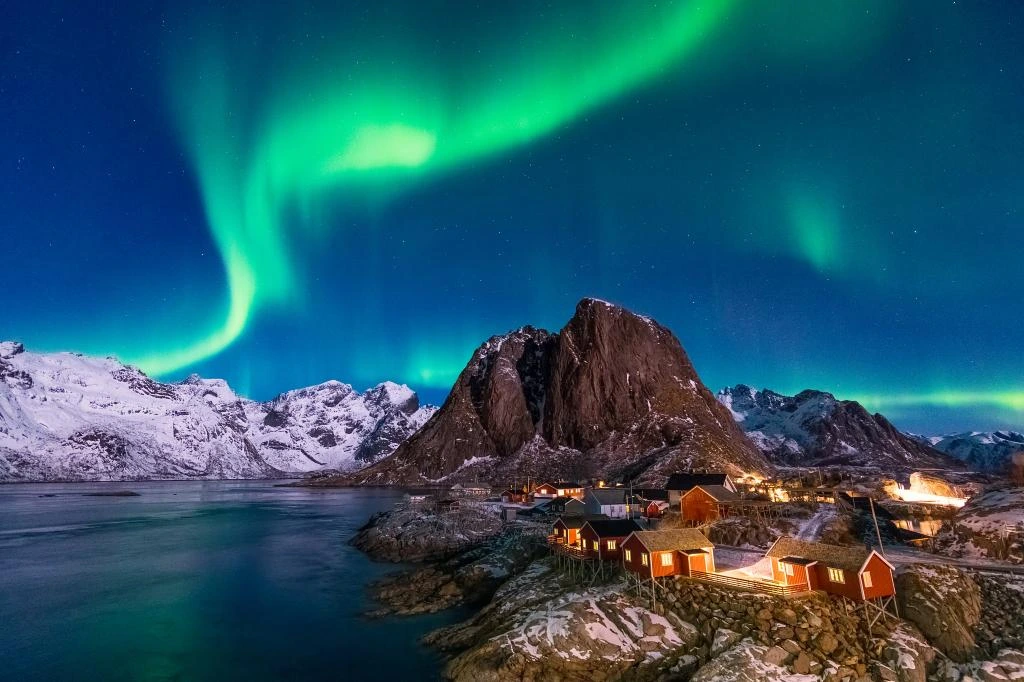 Paket Tour Murah Magical Norway Sweden Aurora Borealis Icehotel Scandinavian Winter BMM Travel.